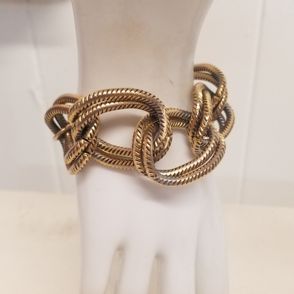 JOHN WIND DESIGNER RETIRED GOLDTONED DOUBLE HOLLOW LINK CHAIN BRACELET - Picture 4 of 9
